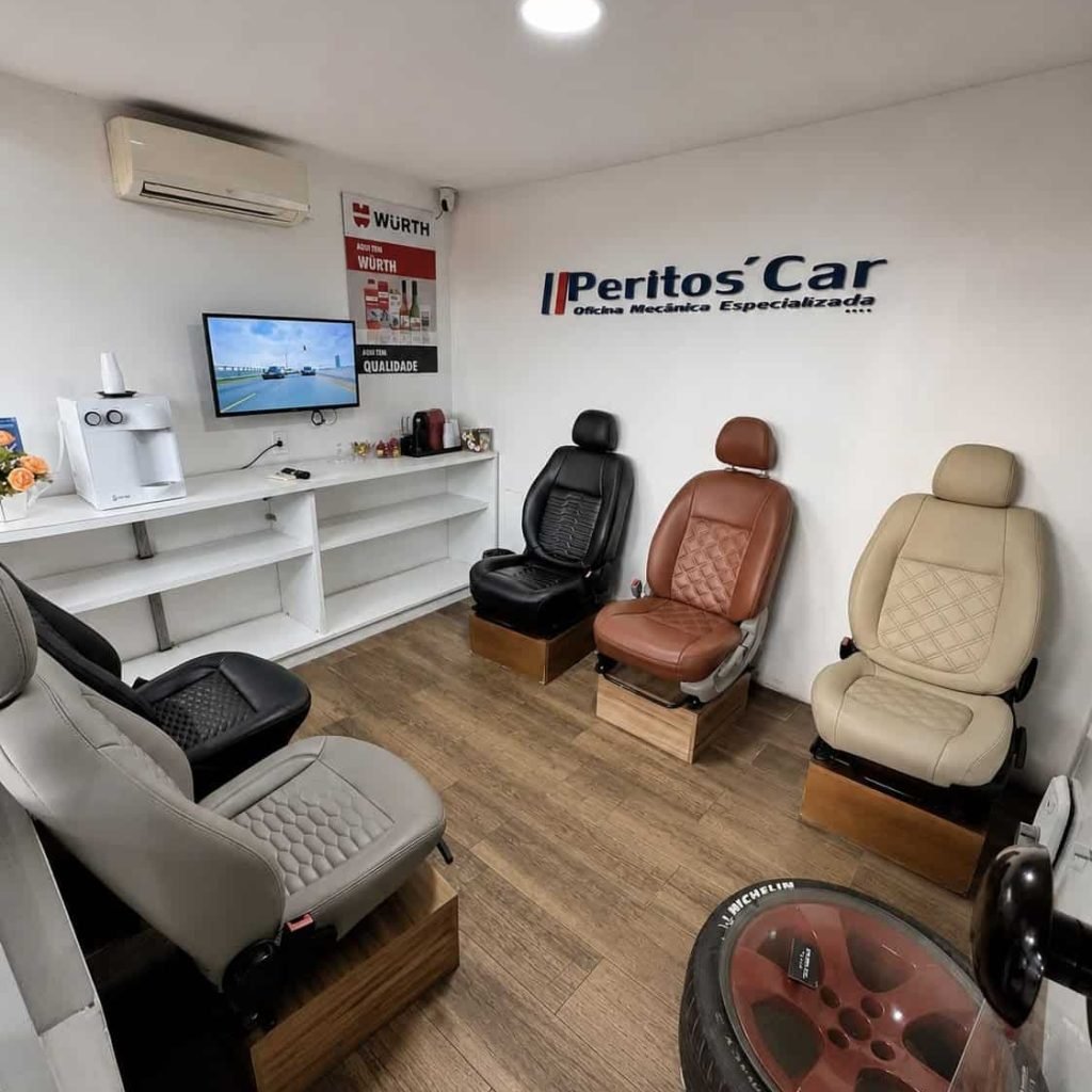 Peritos car 18